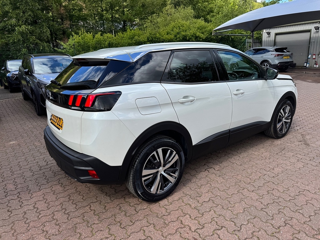 Peugeot 3008 Puretech Active Premium LS23ZLZ White #5