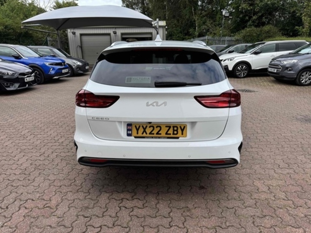 Kia Ceed T-gdi 3 YX22ZBY White #6