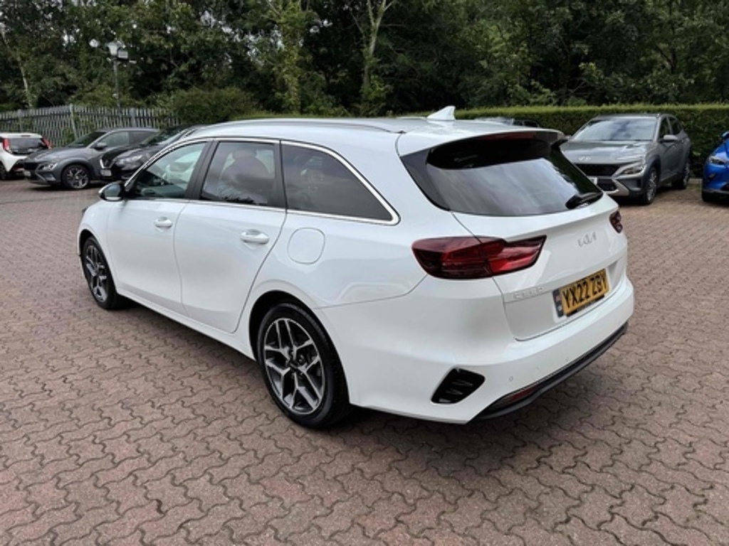 Kia Ceed T-gdi 3 YX22ZBY White #3
