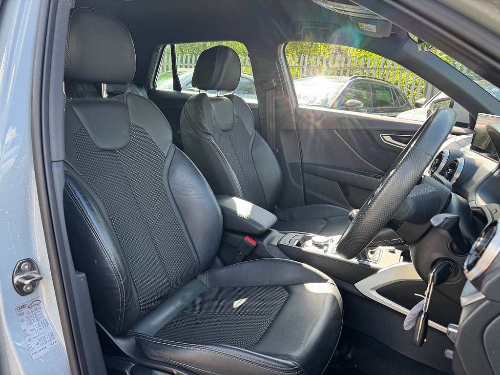 Audi Q2 Tfsi Cod S Line BD23XJC Grey #2