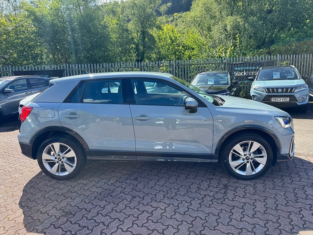 Audi Q2 Tfsi Cod S Line BD23XJC Grey #4