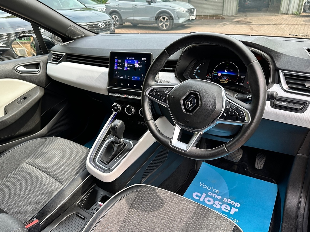 Renault Clio E-tech Techno FV72VPZ Black #6