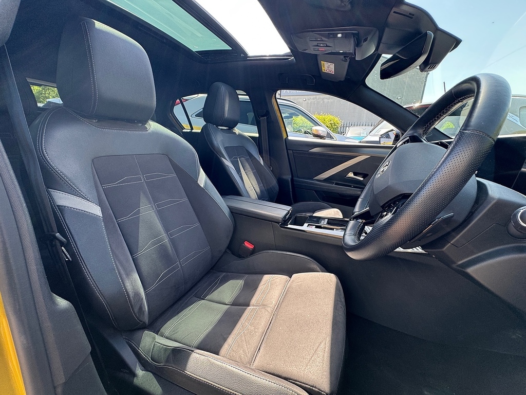 Vauxhall Astra Turbo Ultimate OV73ZWH Yellow #2