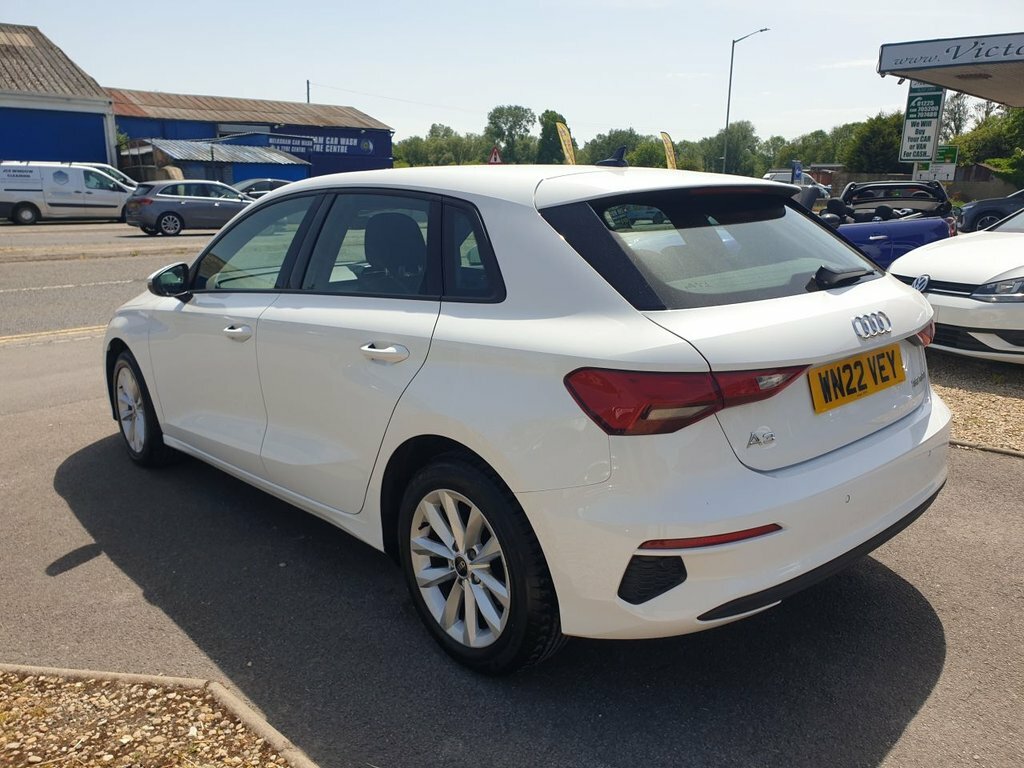 Audi A3 1L Technik WN22VEY White #6