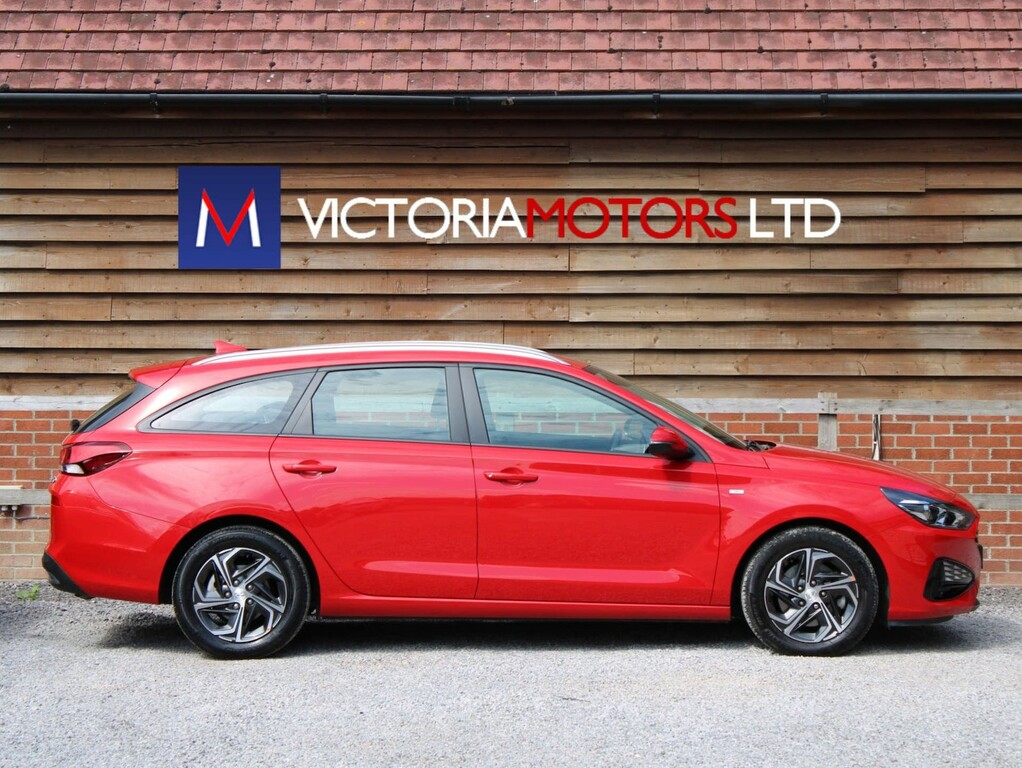 Hyundai I30 1.0 Mhev Tgdi Se Connect Estate Estate Red #4