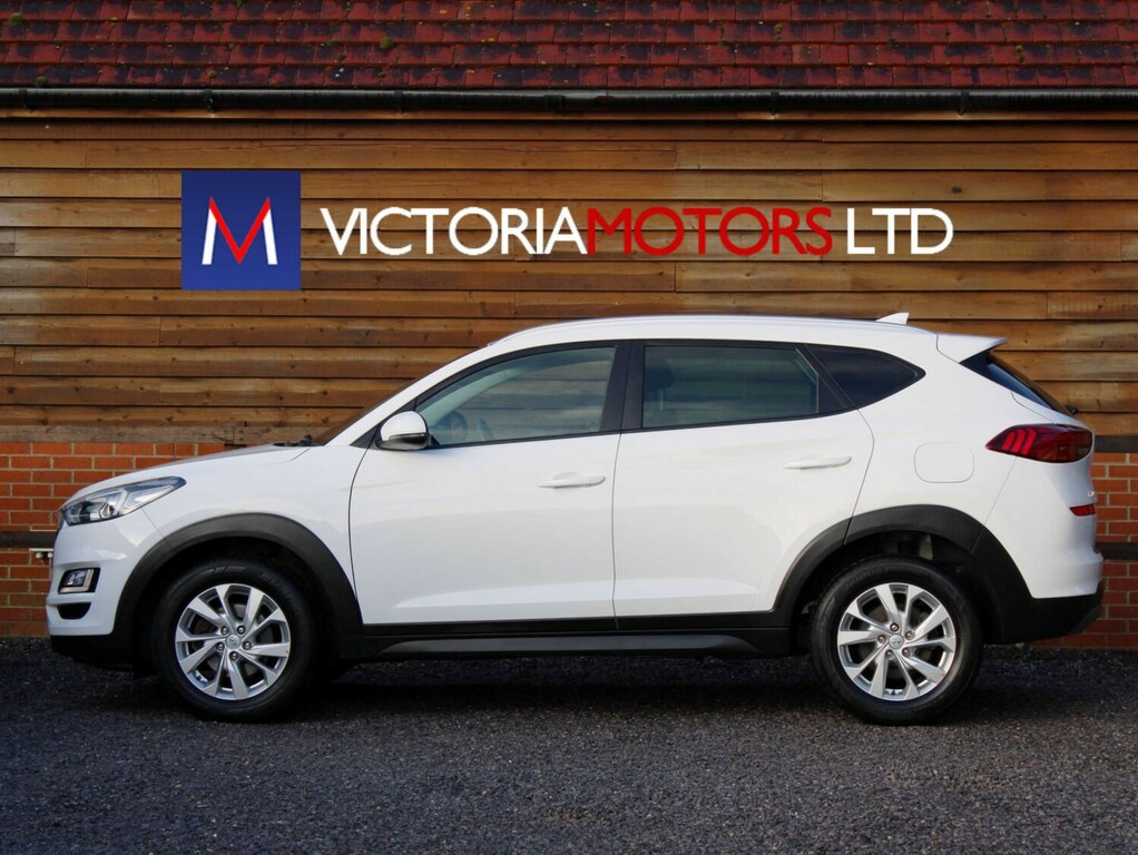 Hyundai Tucson 1.6 Tgdi 177 Se Nav 2Wd Dct Estate White #2