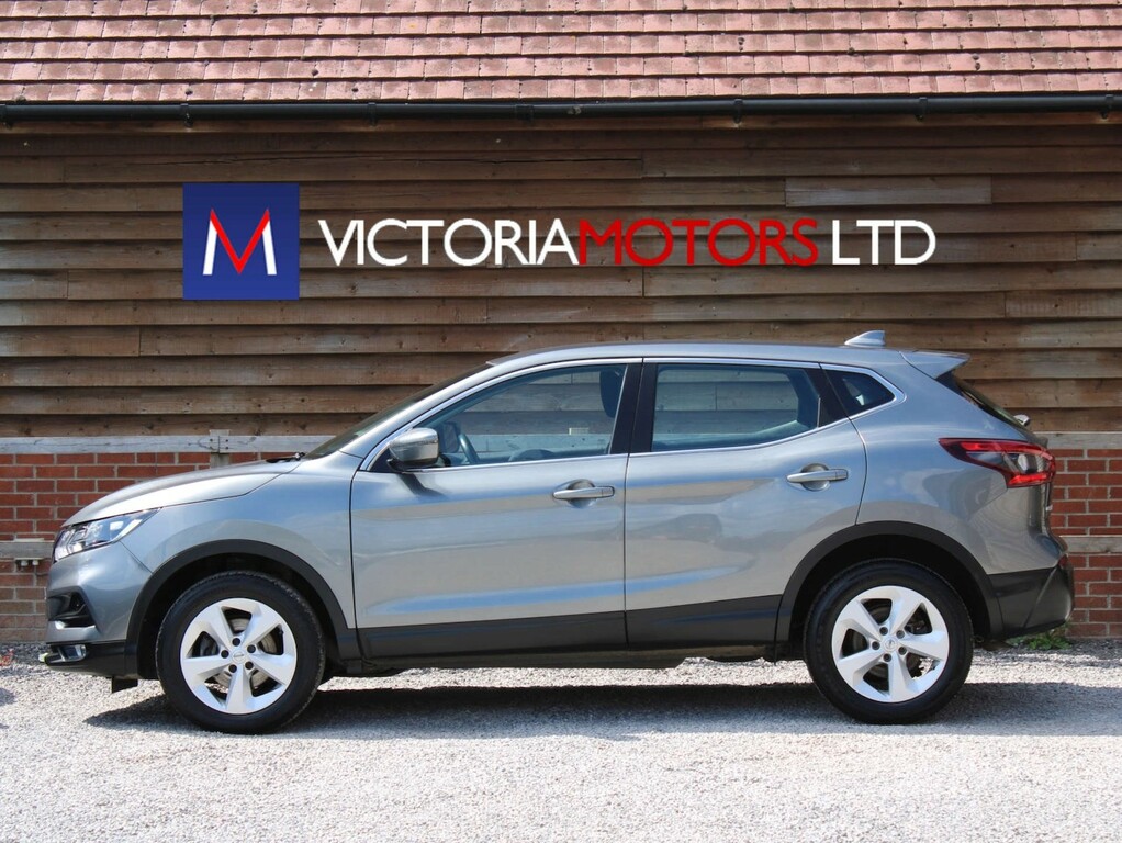 Nissan Qashqai 1.3 Dig-t Acenta Premium Hatchback Manu YL69EKZ Grey #2