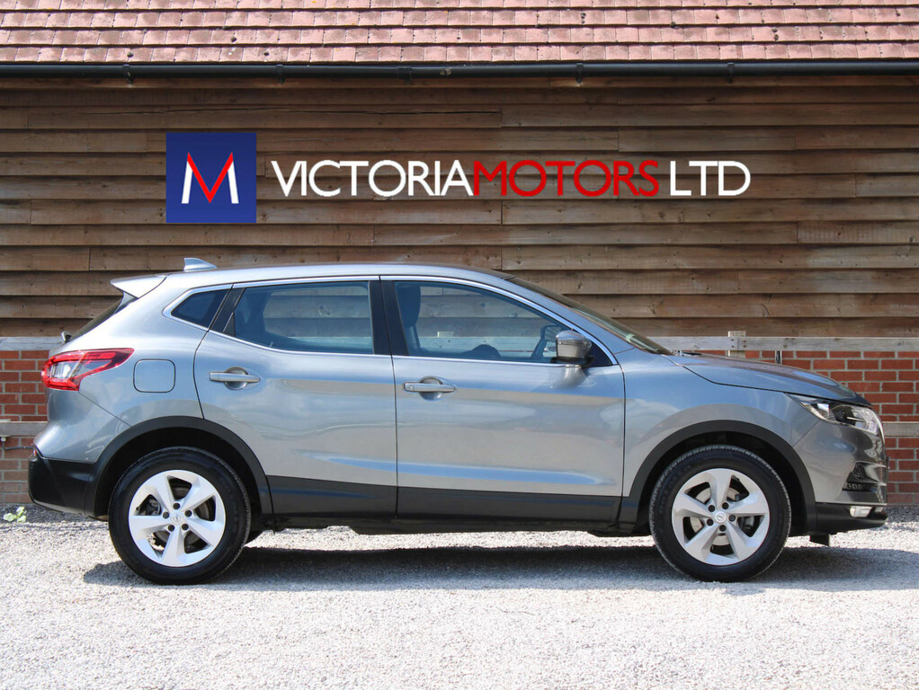 Nissan Qashqai 1.3 Dig-t Acenta Premium Hatchback Manu YL69EKZ Grey #4