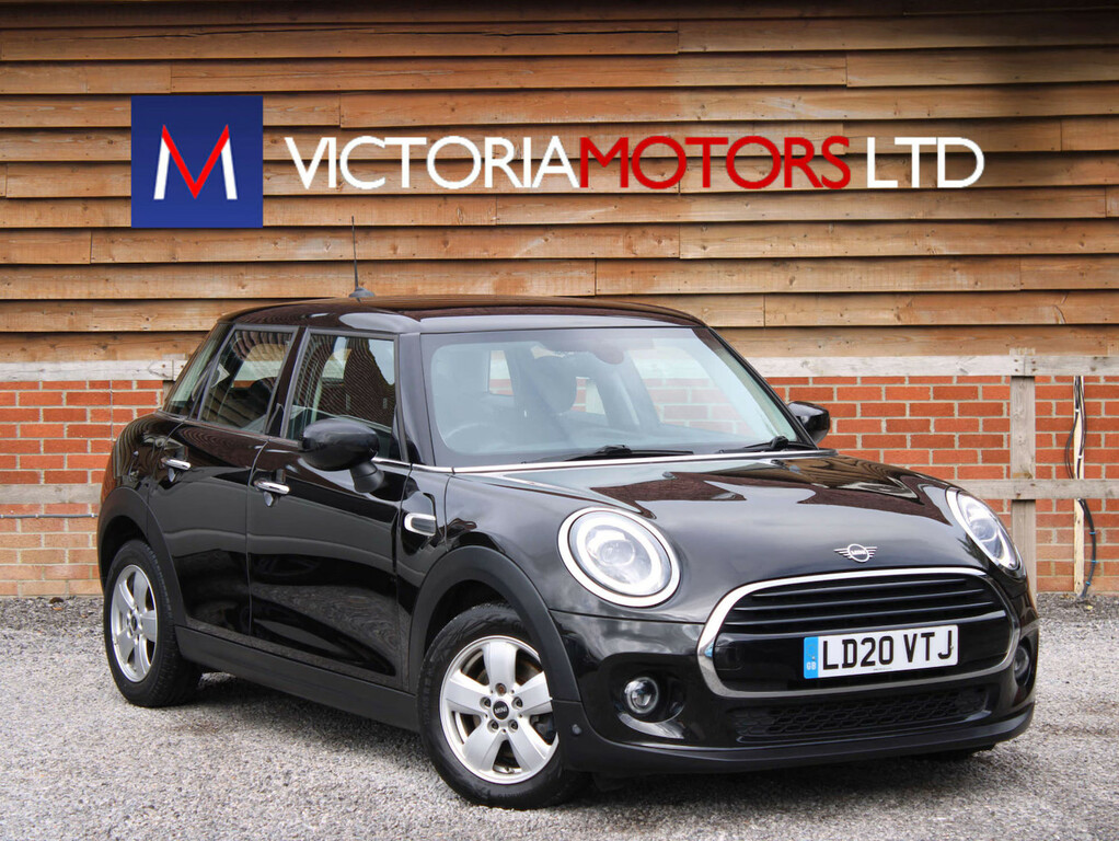 Mini Hatch 1.5 Cooper Classic Hatchback Black