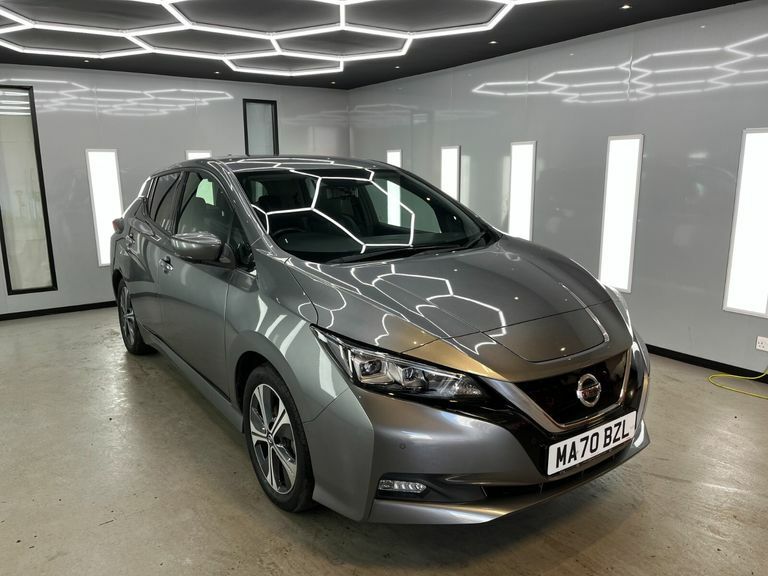 Nissan Leaf Tekna Grey