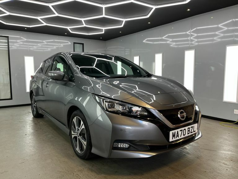 Nissan Leaf Tekna Grey #2