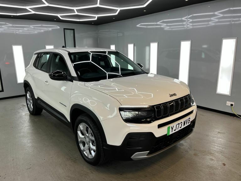 Jeep Avenger Altitude White