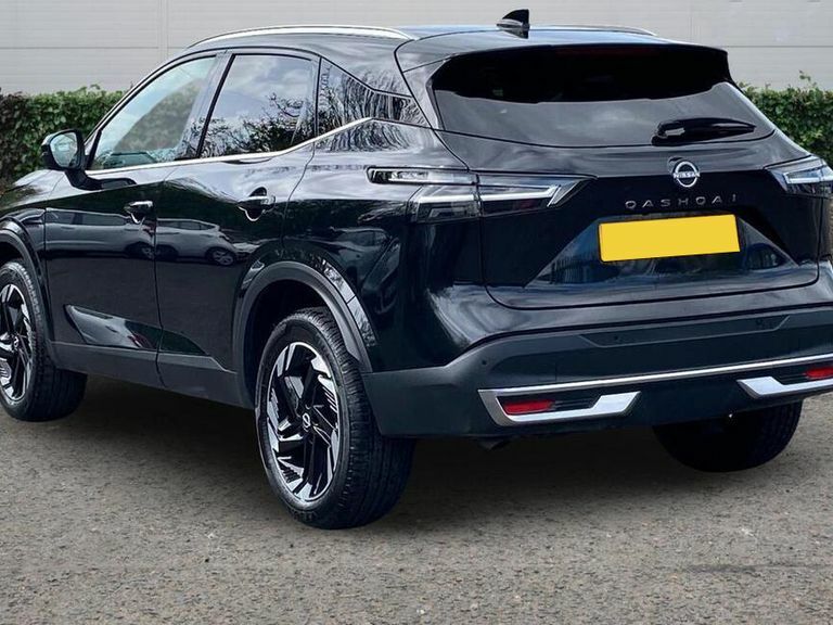 Nissan Qashqai Dig-t N-connecta SA25XYL Black #2