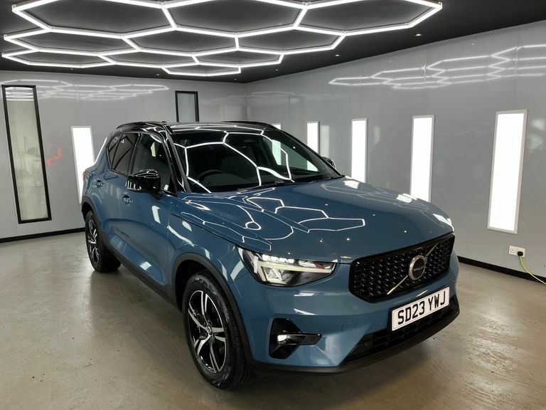 Volvo XC40 B3 Plus Mhev Blue