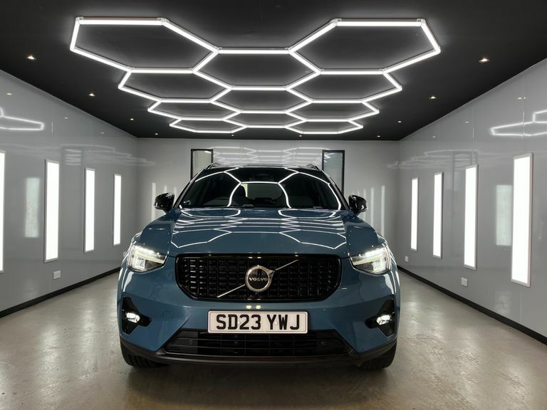 Volvo XC40 B3 Plus Mhev SD23YWJ Blue #5