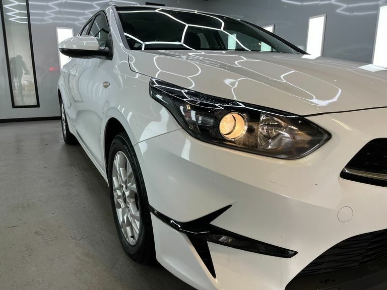 Kia Ceed Crdi 2 Nav Isg Mhev White #3