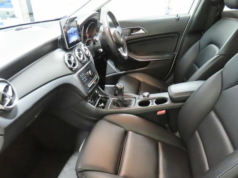 Mercedes-Benz GLA Class Gla 200 Se Executive White
