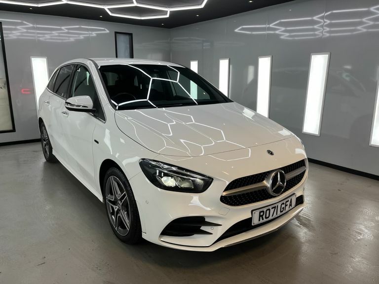 Mercedes-Benz B Class B 250 E Amg Line Premium White