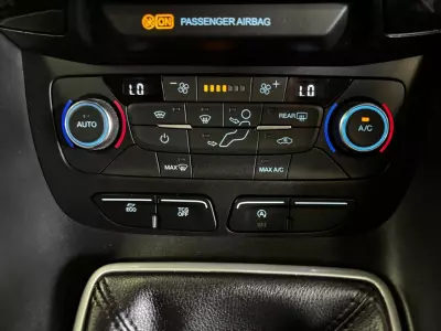 Ford Tourneo Connect 1.5 Ecoblue Zetec 5 Seater Mpv L1 Swb #19