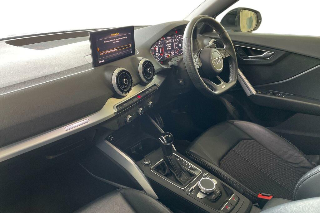 Audi Q2 Audi Q2 Black Edition 35 Tfsi 150 Ps S Tronic MT70ZNA White #2
