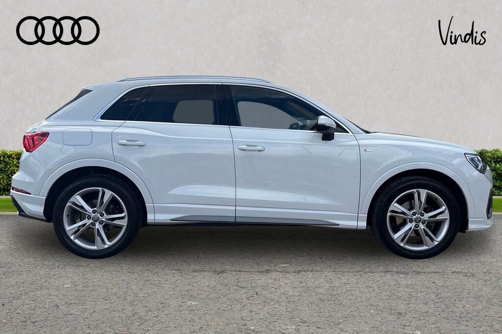 Audi Q3 Audi Q3 S Line 35 Tfsi 150 Ps S Tronic KV19SZR White #4