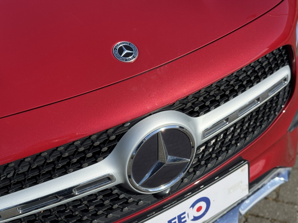 Mercedes-Benz GLB Class Mercedes-benz Glb 200 Amg Line Premium Red #6