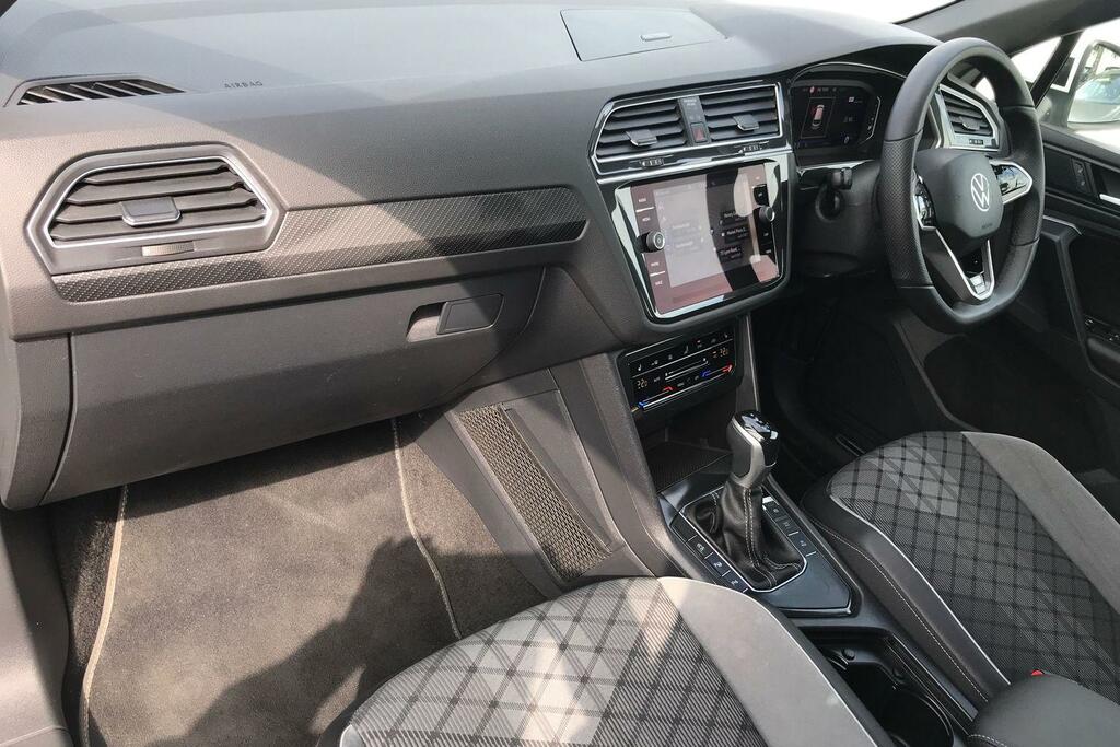 Volkswagen Tiguan Volkswagen Tiguan R-line 2.0 Tdi 150Ps 7-Speed Dsg BF72LVV White #2
