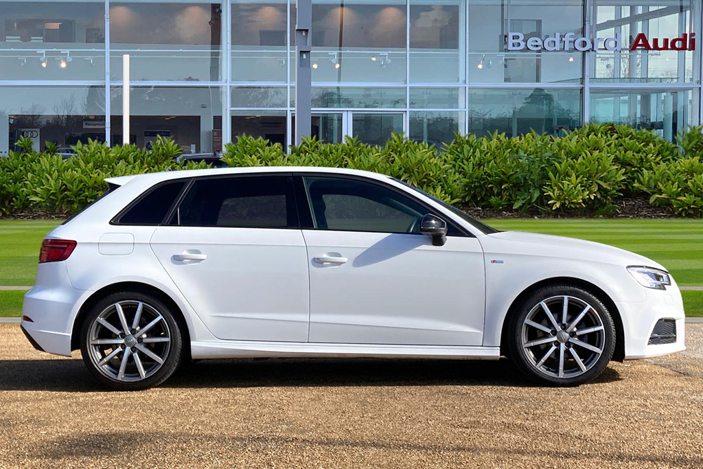 Audi A3 Audi A3 Sportback 30 Tfsi 116 Black Edition KY19DSH White #4