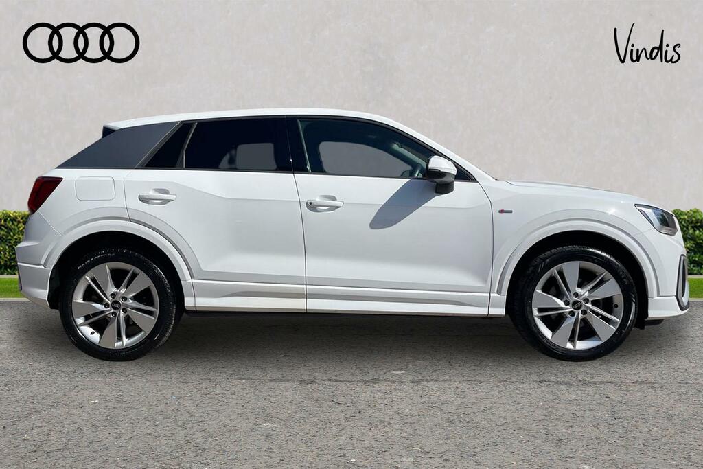 Audi Q2 Audi Q2 S Line 35 Tfsi 150 Ps S Tronic AJ72XCK White #4