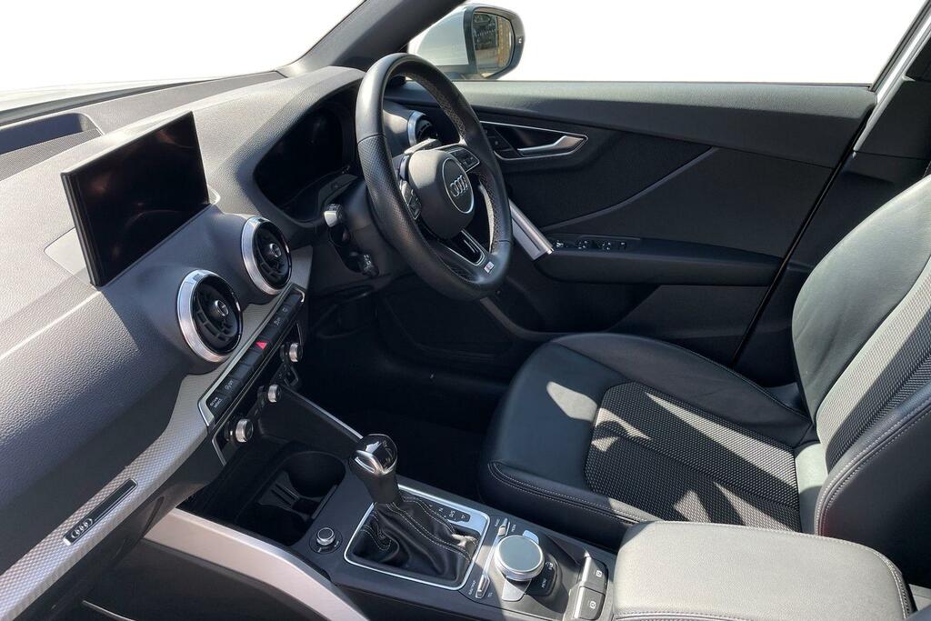Audi Q2 Audi Q2 S Line 35 Tfsi 150 Ps S Tronic AJ72XCK White #2
