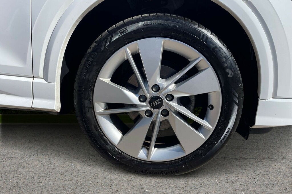 Audi Q2 Audi Q2 S Line 35 Tfsi 150 Ps S Tronic AJ72XCK White #5