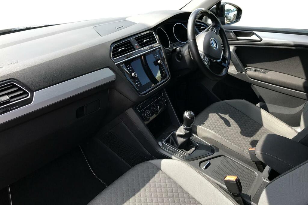Volkswagen Tiguan Volkswagen Tiguan Estate 1.4 Tsi 125 Se Nav LD18GKF Black #2