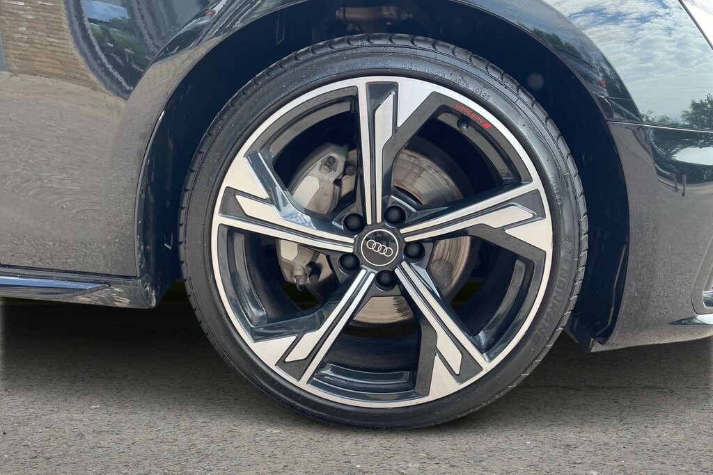 Audi A4 Audi A4 Black Edition 40 Tfsi 204 Ps S Tronic AF74RYU Black #5
