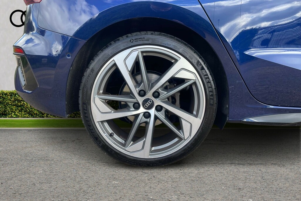 Audi A3 Audi A3 Sportback Black Edition 35 Tfsi 150 Ps S T AK73ZJY Blue #5