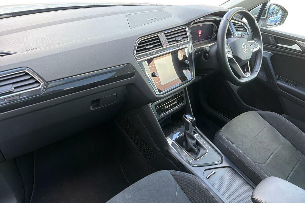 Volkswagen Tiguan Volkswagen Tiguan Elegance 1.5 Tsi 150Ps 7-Speed D SH21HXN Silver #2