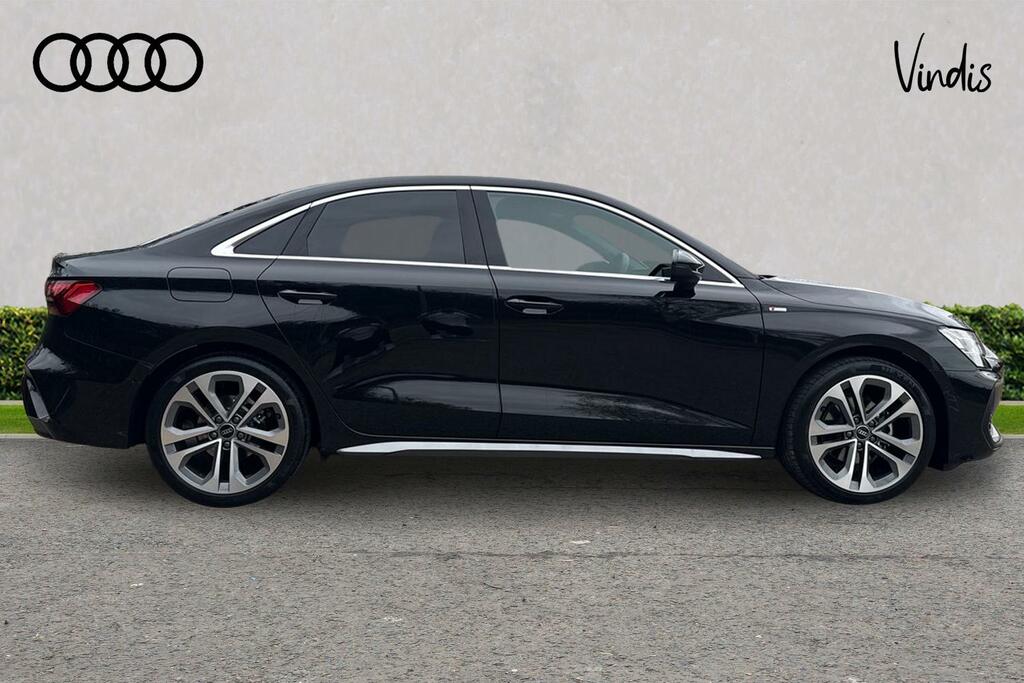 Audi A3 Audi A3 Saloon 1.5 Tfsi 116 S Line Black #4