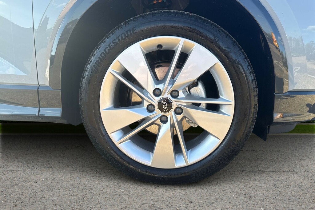 Audi Q2 Audi Q2 Estate 35 Tfsi S Line S Tronic KM26ATO Grey #5