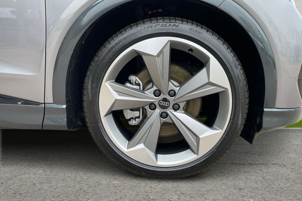 Audi Q4 E Tron Audi Q4 E-tron Estate 250Kw 55 Quattro 82Kwh Black AE26SNU Grey #5