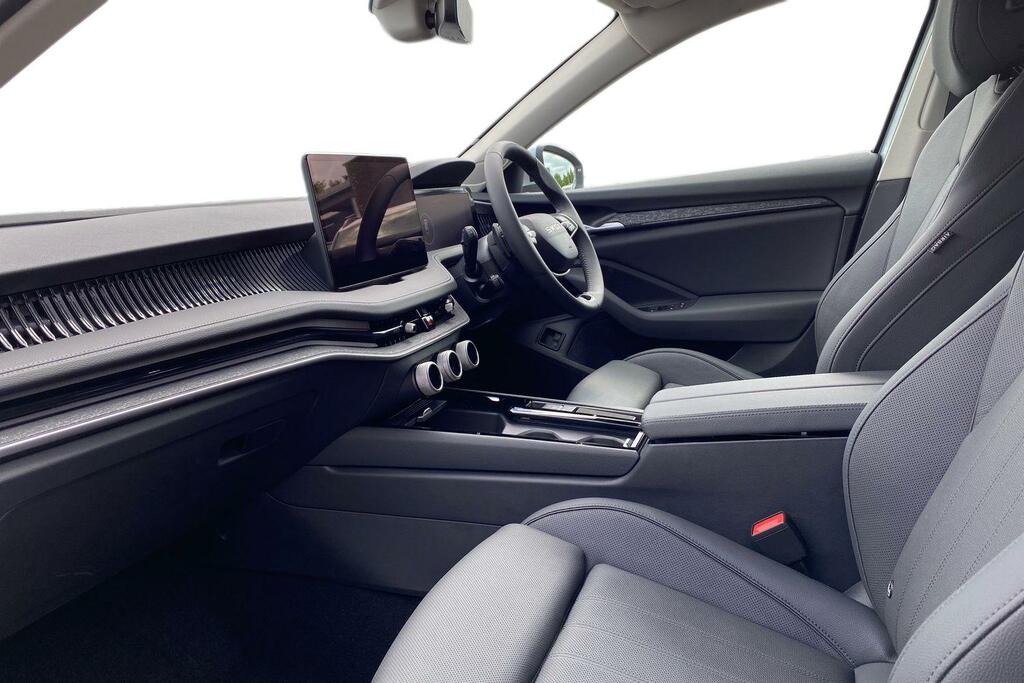 Skoda Superb Skoda Superb Se L 1.5 Tsi Iv 204 Ps Dsg KM75ZRN Silver #2