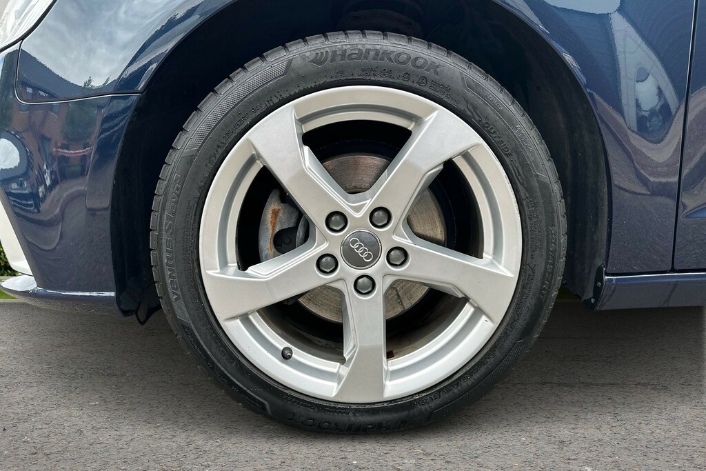 Audi A3 Audi A3 Sportback Sport 1.5 Tfsi Cylinder On Deman Blue #5