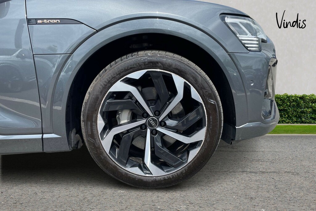 Audi E-tron Audi E-tron Black Edition 55 Quattro 300,00 Kw CE23HGK Grey #5