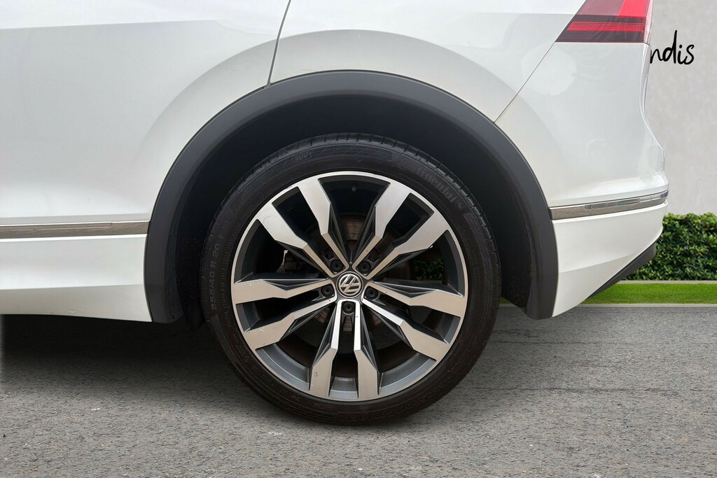 Volkswagen Tiguan Volkswagen Tiguan Estate 2.0 Tdi 150 4Motio ND18YFK White #5