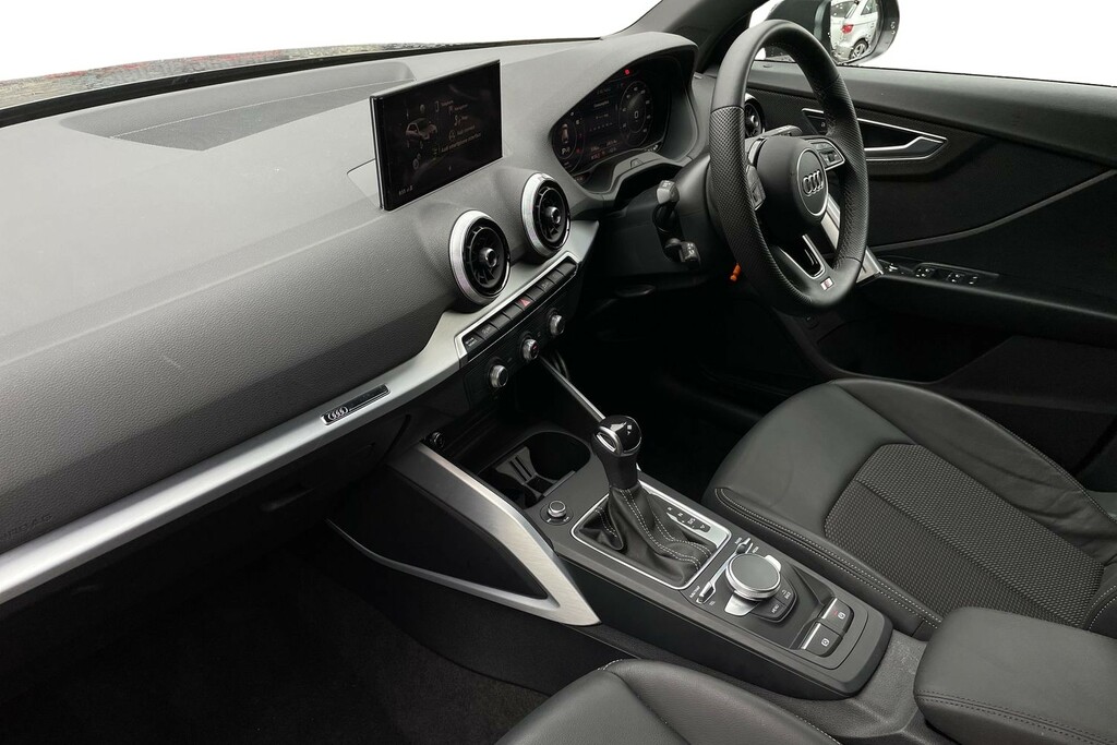 Audi Q2 Audi Q2 O S Line 35 Tfsi 150 Ps S Tronic GM23HZD Grey #2