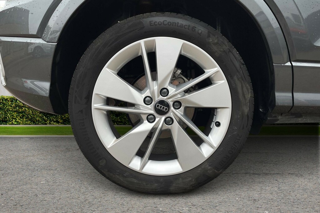 Audi Q2 Audi Q2 O S Line 35 Tfsi 150 Ps S Tronic GM23HZD Grey #5