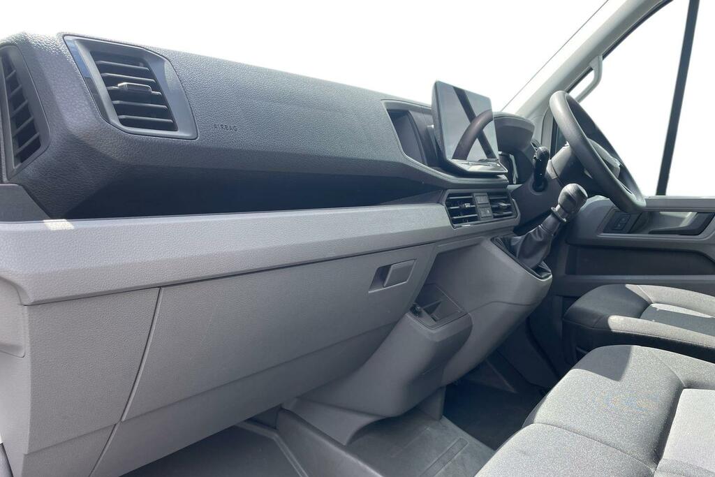 Volkswagen Crafter Volkswagen Crafter Cr35 Panel Van Commerce Plus Lw KT25LYG White #2