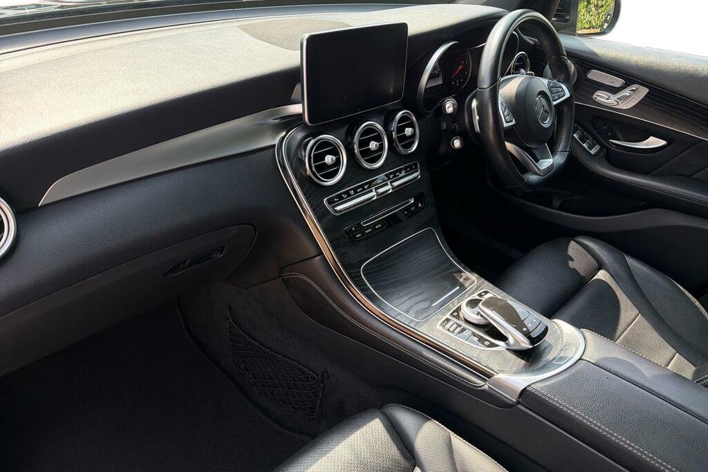 Mercedes-Benz GLC Class Mercedes-benz Glc 2.1 Glc250d Amg Line Premium Pl GY18YDD Black #2