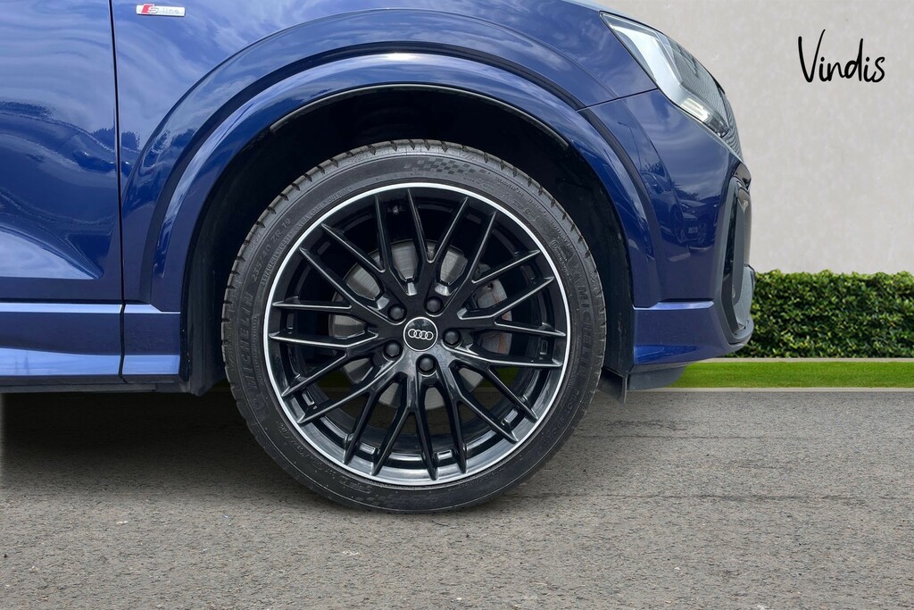 Audi Q2 Audi Q2 Black Edition 35 Tfsi 150 Ps S Tronic HJ22OTN Blue #5