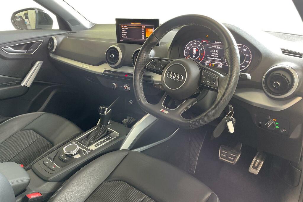 Audi Q2 Audi Q2 Black Edition 35 Tfsi 150 Ps S Tronic LR22NJK White #6