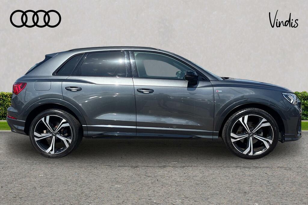 Audi Q3 Audi Q3 Edition 1 35 Tdi 150 Ps S Tronic BV70NWX Grey #4