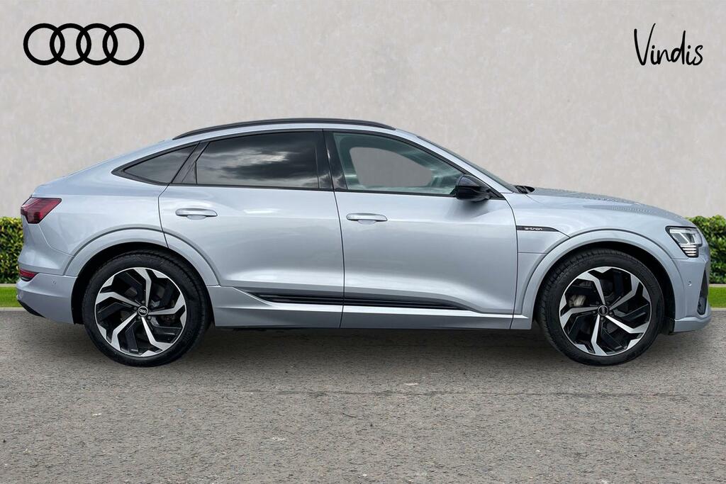 Audi E-tron Audi E-tron Sportback Black Edition 55 Quattro 300 YS71ULD Silver #4
